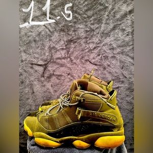 Jordan men’s basketball shoe 11.5